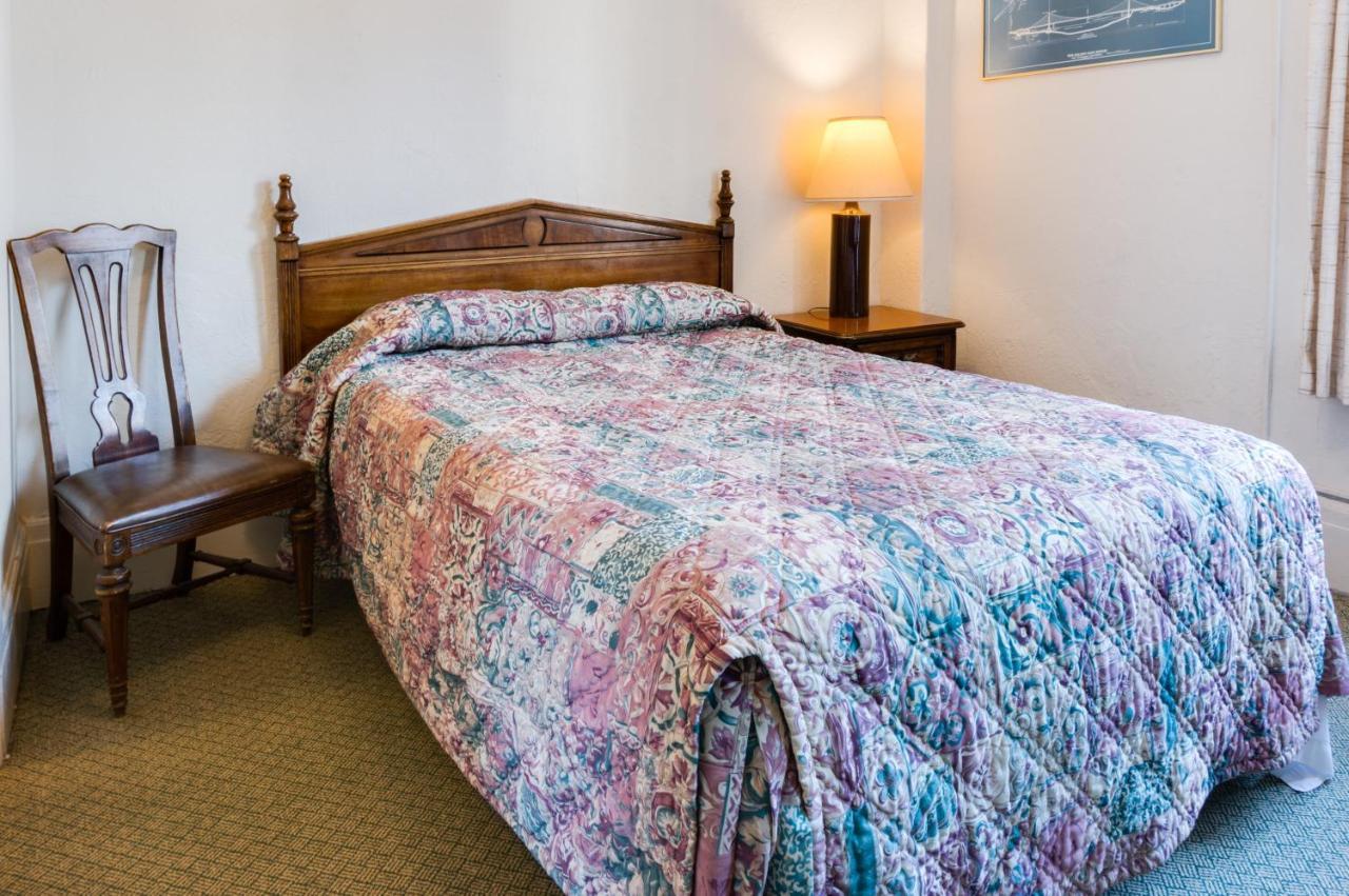 Aida Plaza Hotel San Francisco Room photo